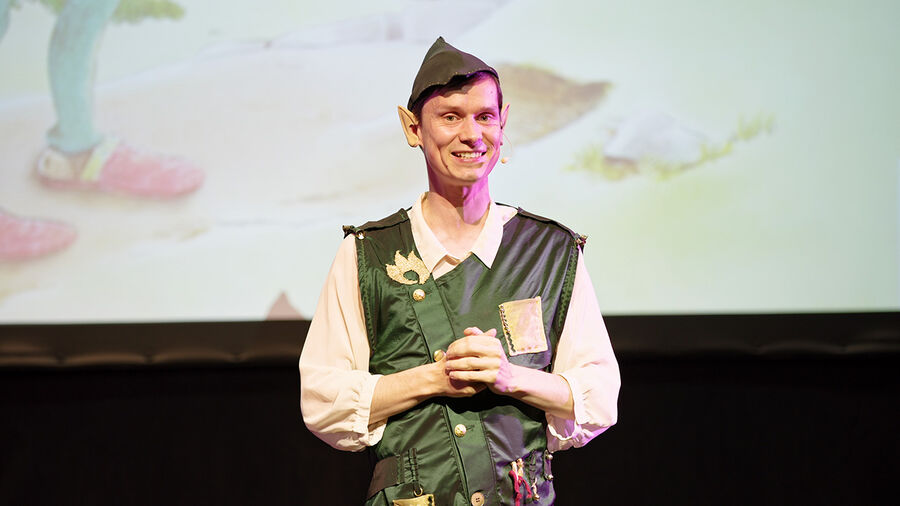 dirk-lesung_2.1.2.jpg Dirk Petrick Lesung